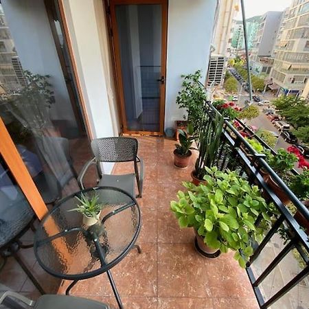 Mimosa'S Apartment With Lovely Balcony Tirana Eksteriør billede